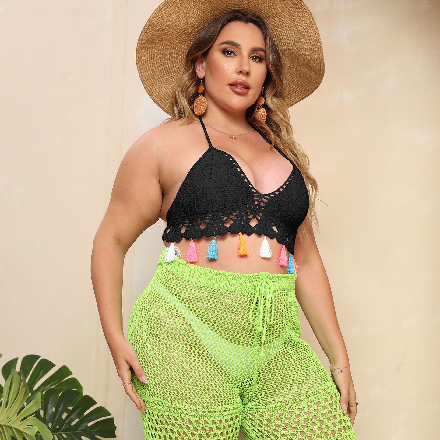 Handgehäkelte Damen-Bralette mit farbenfrohen Quasten von berg-feldt
