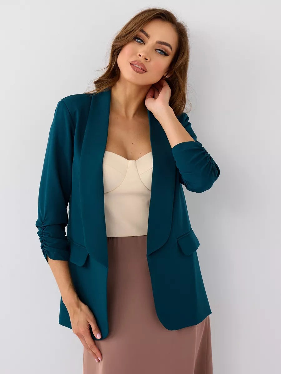 Blazer élégant pour femme avec basques raffinées et coupe ajustée de berg-feldt