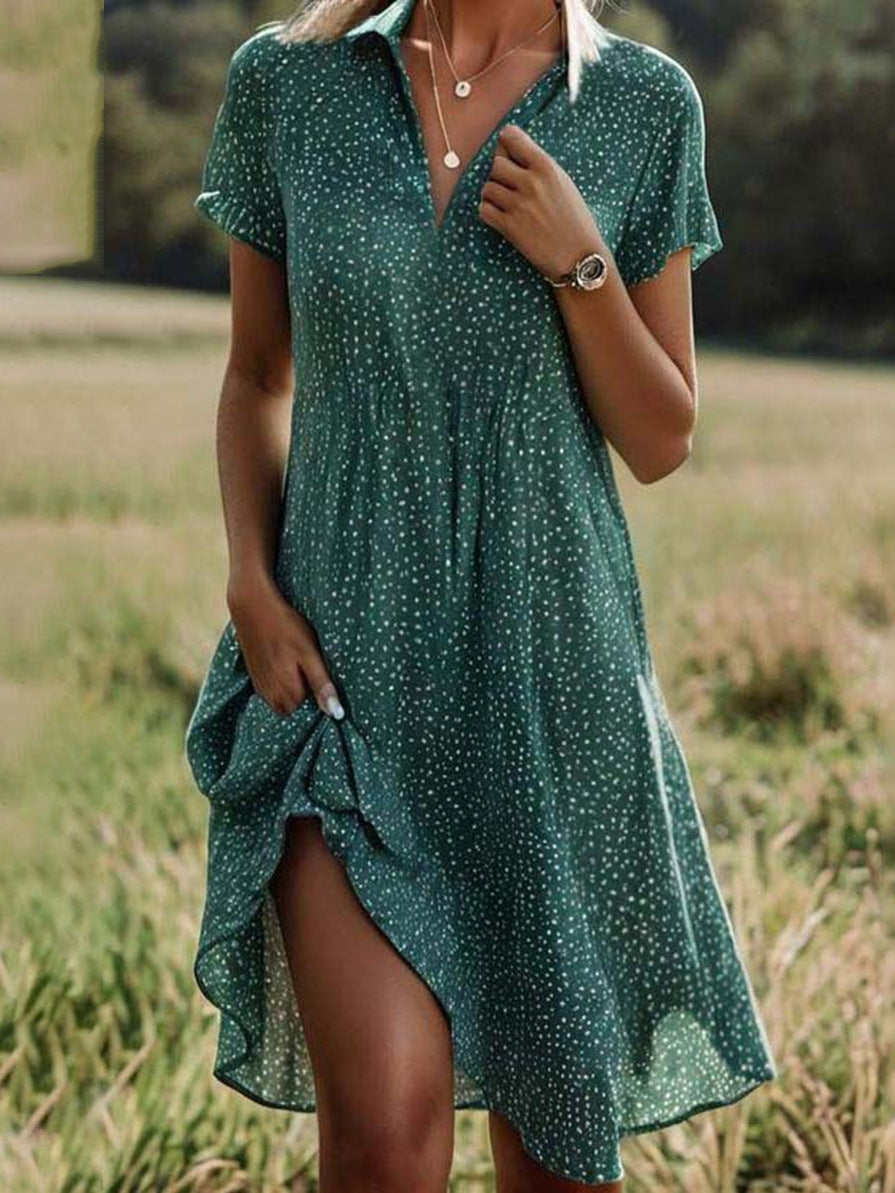 Robe Berg-Feldt pour femme : Manches courtes, coupe décontractée, fente latérale, col boutonné