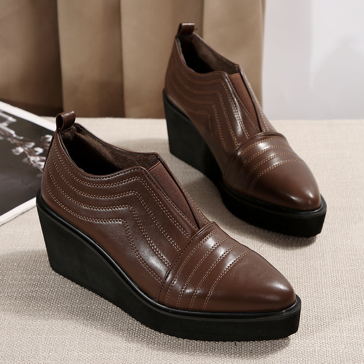Bottines compensées en cuir de haute qualité : élégantes et confortables par berg-feldt pour femme
