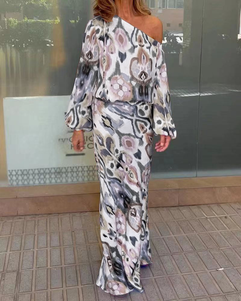 Robe longue élégante pour femme en tie-dye graphique avec épaules dénudées et manches volumineuses Berg-Feldt