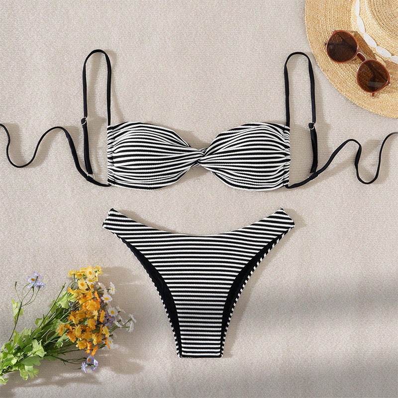 Ensemble de bikini pour femme avec fronces et bretelles réglables, par berg-feldt