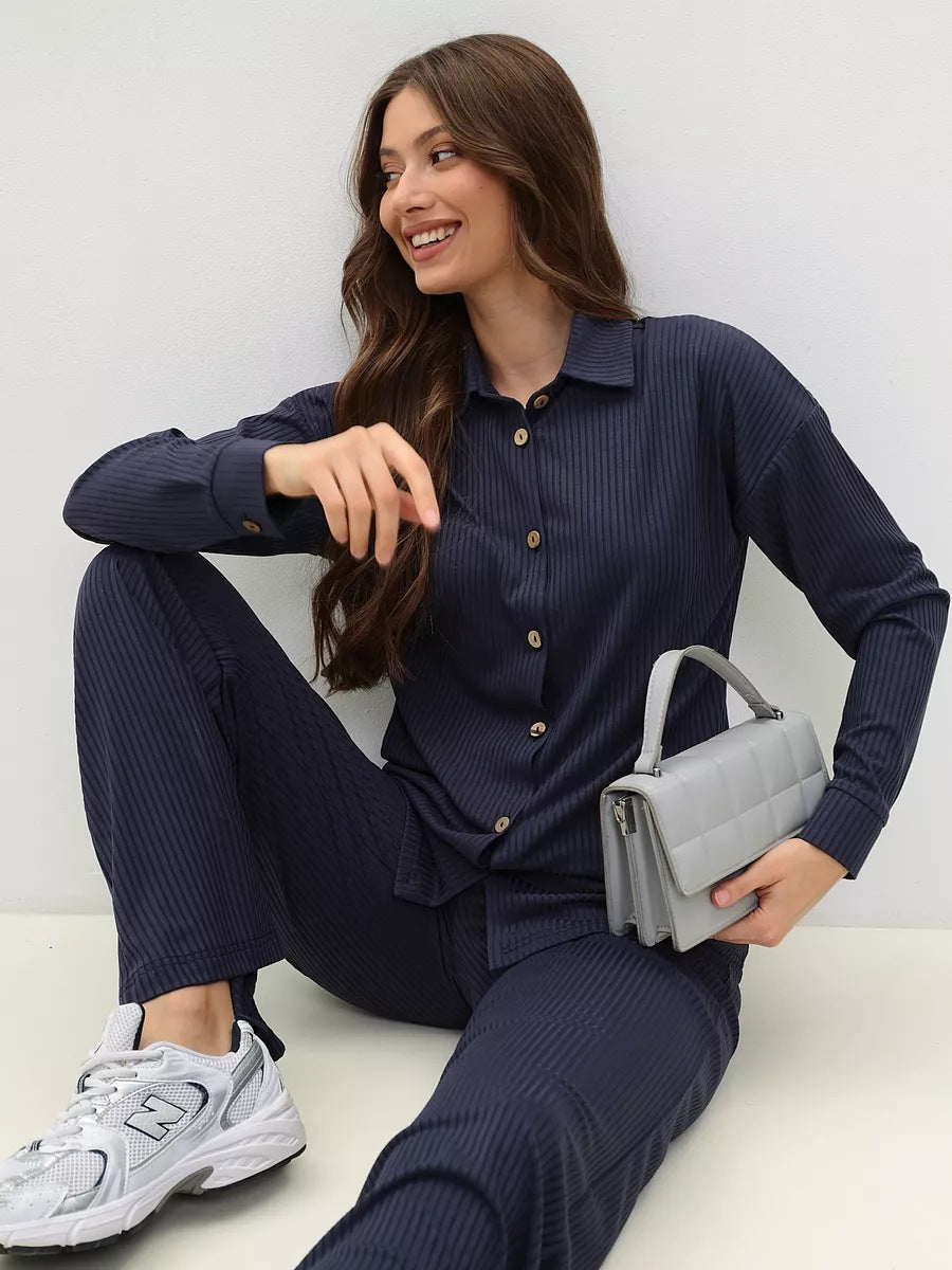 Ensemble ample et confortable pour femme à rayures avec boutons, par berg-feldt