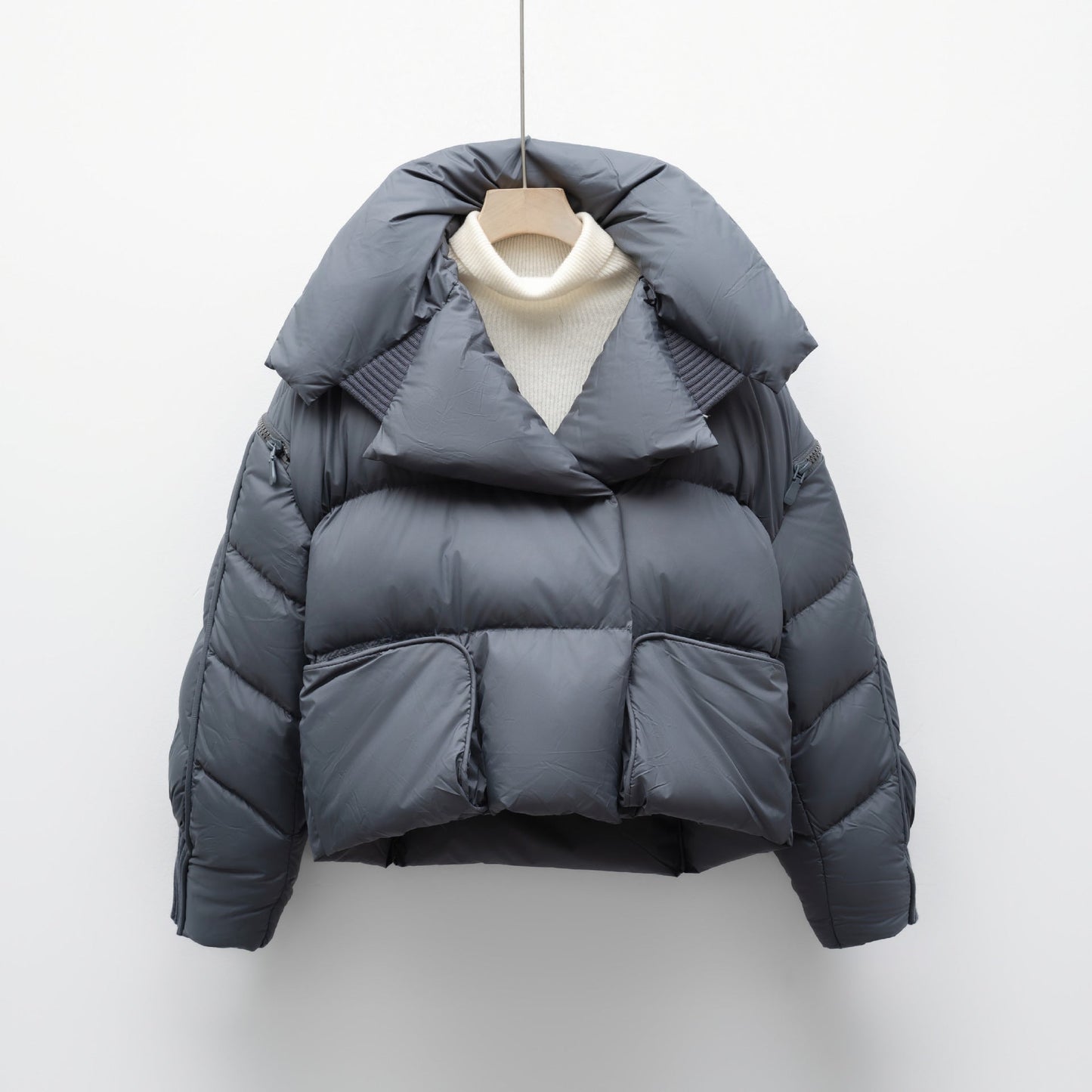 Damen Steppjacke im Cropped-Look mit hohem Kragen und praktischen Taschen Berg-Feldt