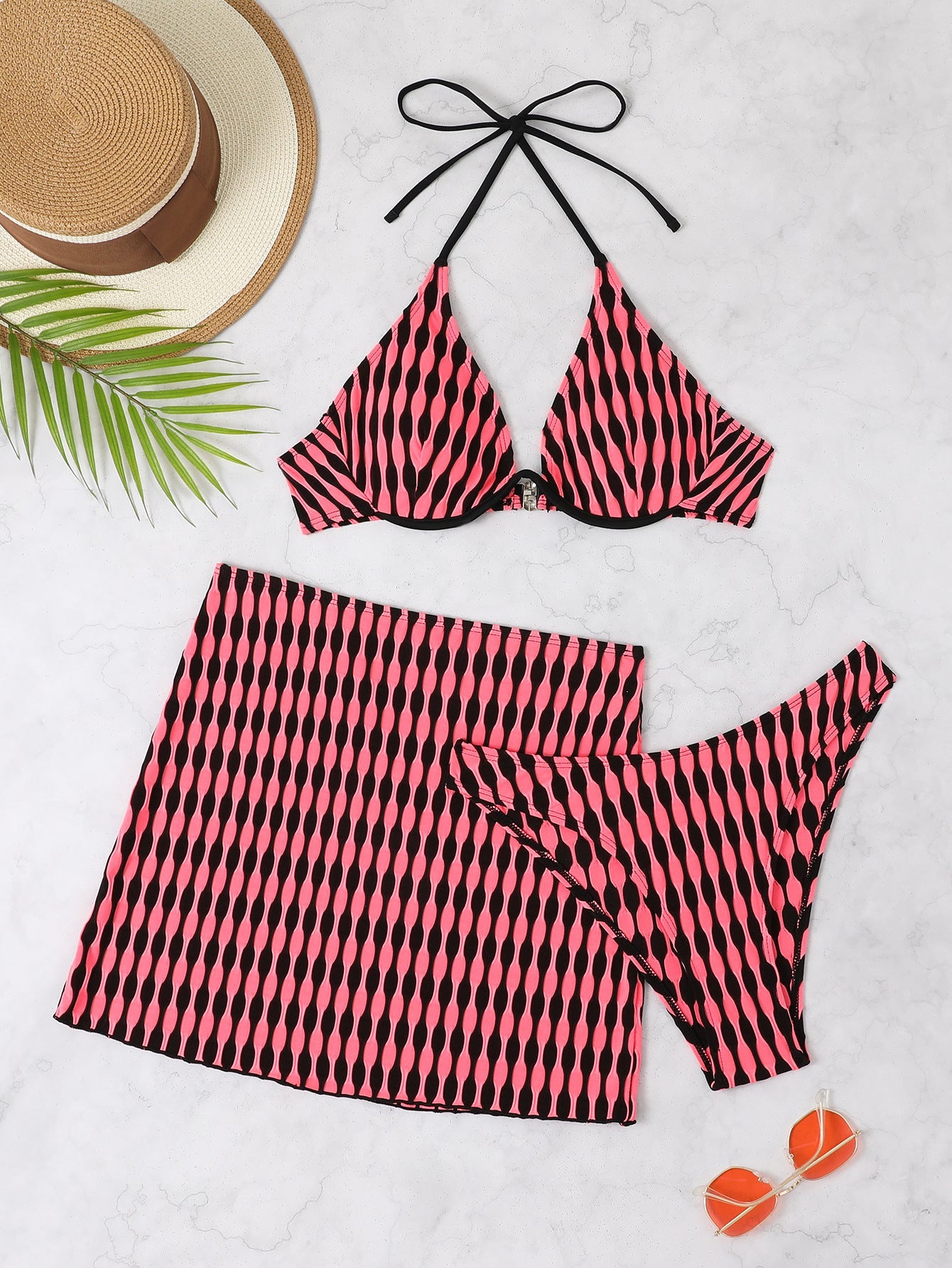 Ensemble bikini avec jupe volantée et motif de berg-feldt pour femme