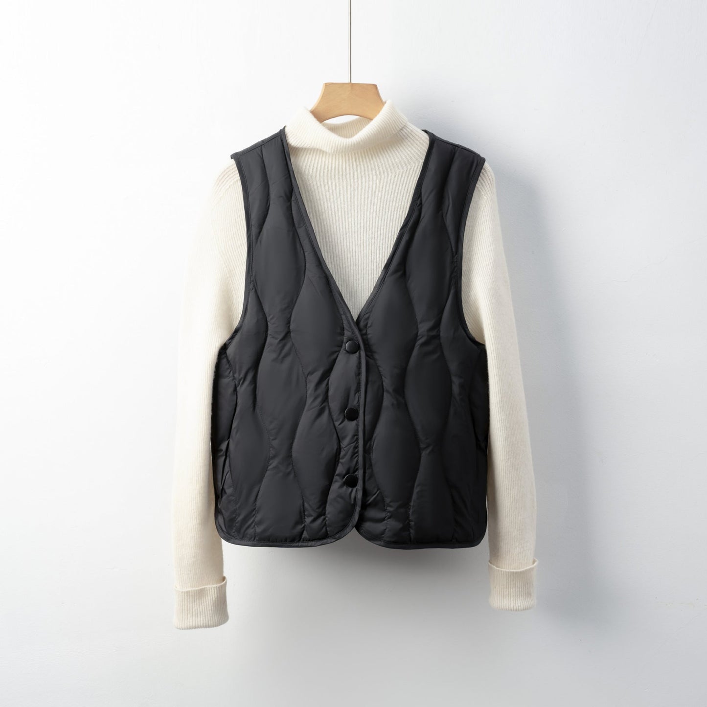 Doudoune matelassée pour femme avec poches pratiques et coupe moderne Berg-Feldt