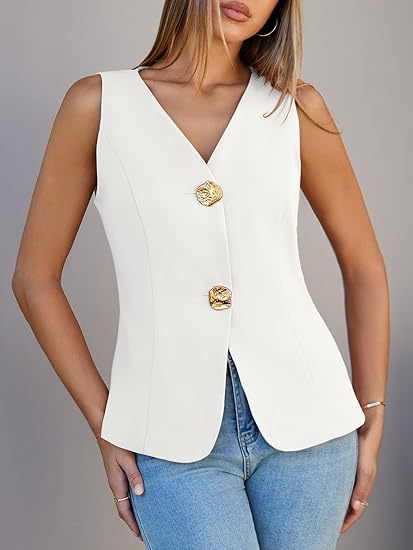 Gilet élégant pour femme avec col en V et boutons dorés de berg-feldt