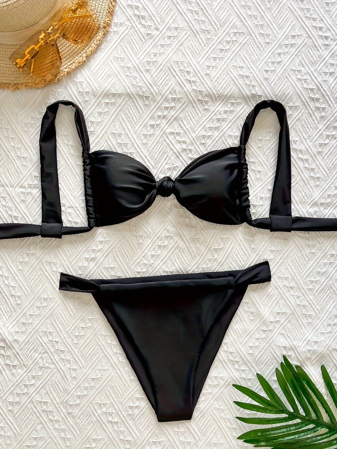 Ensemble bikini femme avec nœud tendance et bretelles réglables de berg-feldt