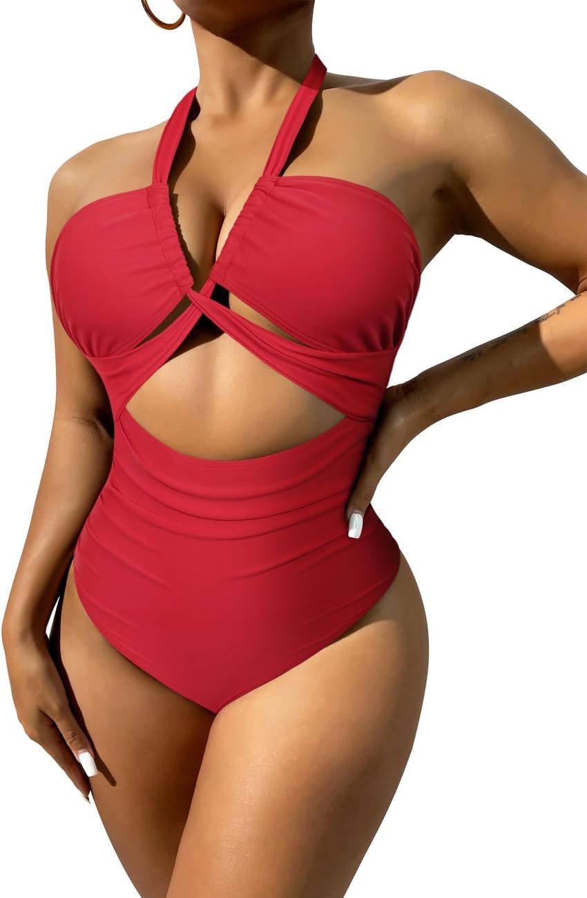 Badeanzug für Damen mit raffinierten Cut-outs und modernem Wickeldesign von berg-feldt