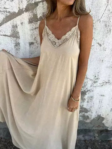Élégante robe longue avec détails sophistiqués en dentelle de berg-feldt
