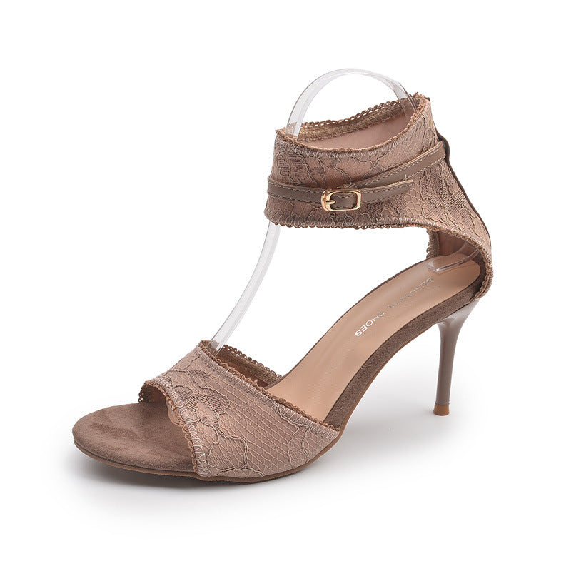 Elegante Damen-High-Heels mit klaren Riemen von berg-feldt