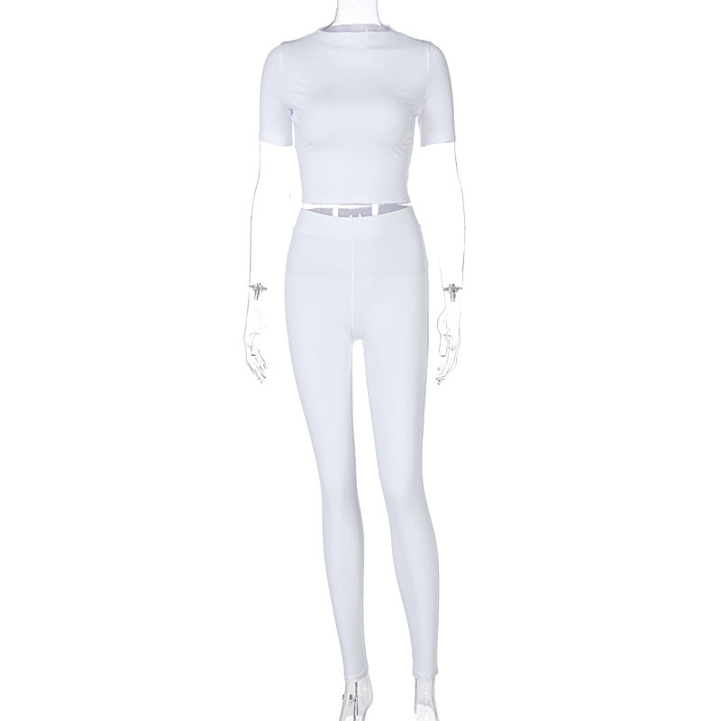 Ensemble de sport pour femme : haut ajusté et leggings longs par berg-feldt