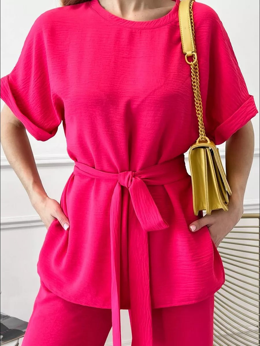 Ensemble loungewear élégant pour femme avec coupe fluide et ceinture – berg-feldt