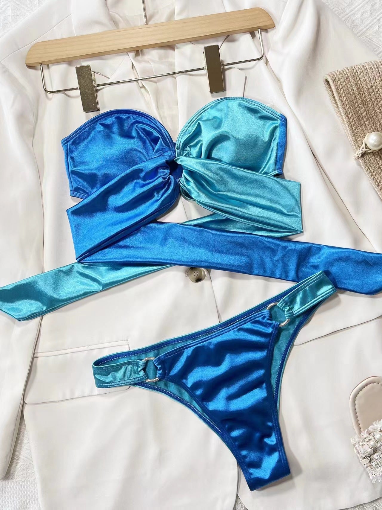Haut de bikini femme Berg-Feldt effet cache-cœur brillant