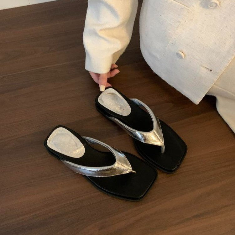 Elegante Damen Sandalen mit Metallic-Effekt und Riemchen von berg-feldt
