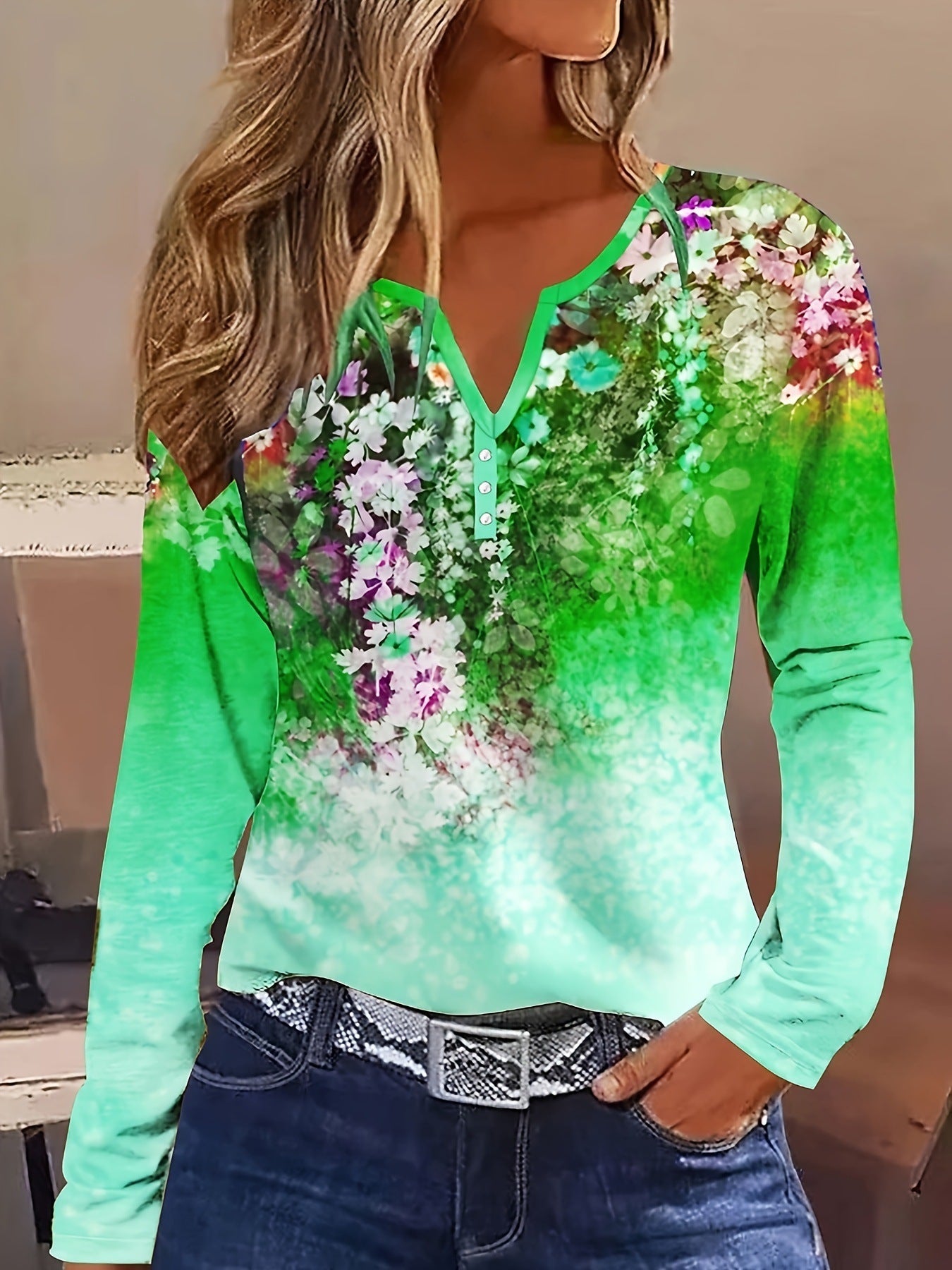 Henley-Shirt für Damen mit Blumenmuster, langen Ärmeln und Farbverlauf von berg-feldt