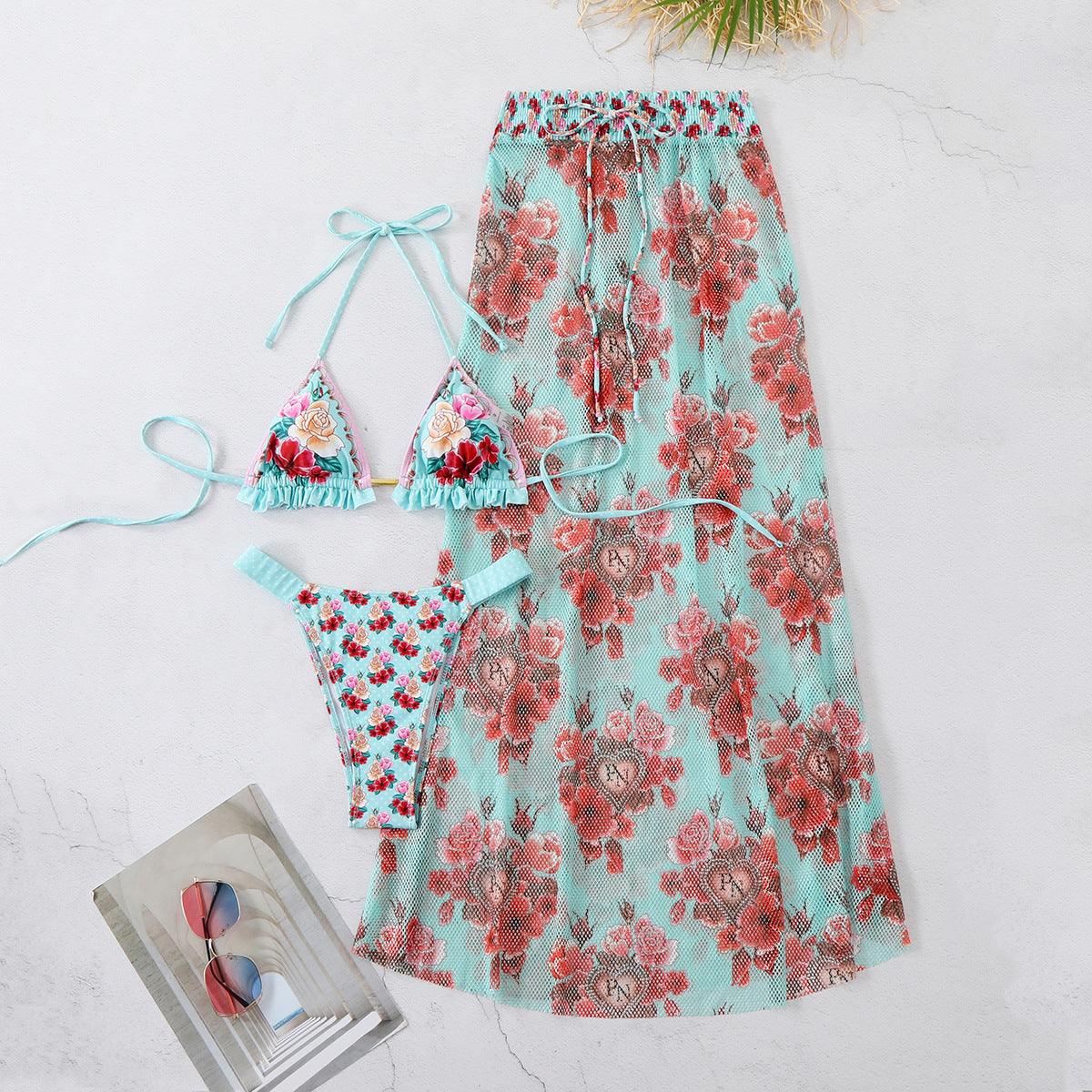 Bikini à imprimé floral avec paréo assorti de berg-feldt