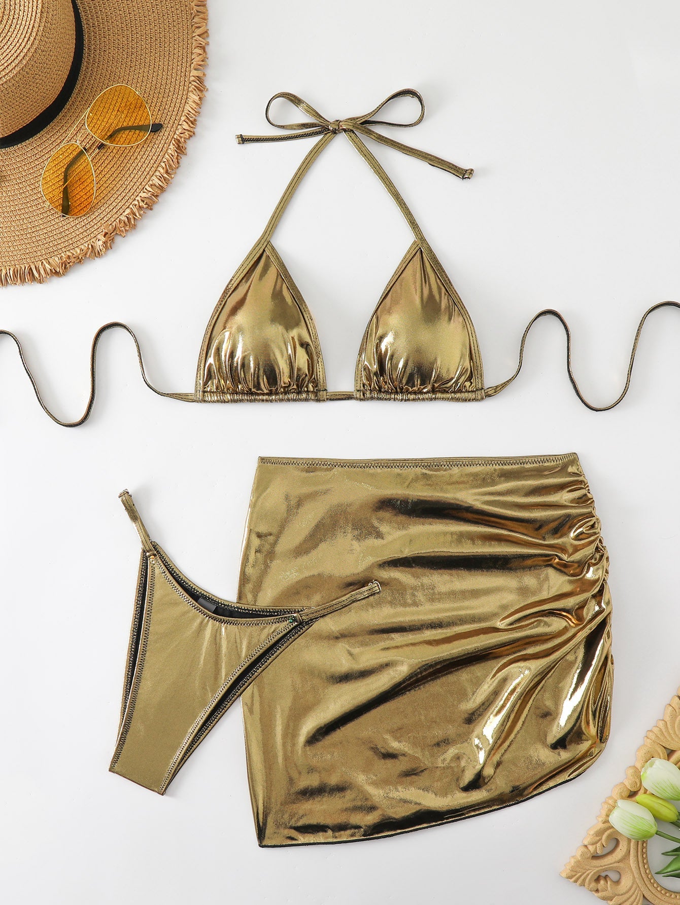 Ensemble de bikini Berg-Feldt pour femme avec jupe froncée et haut triangle métallique