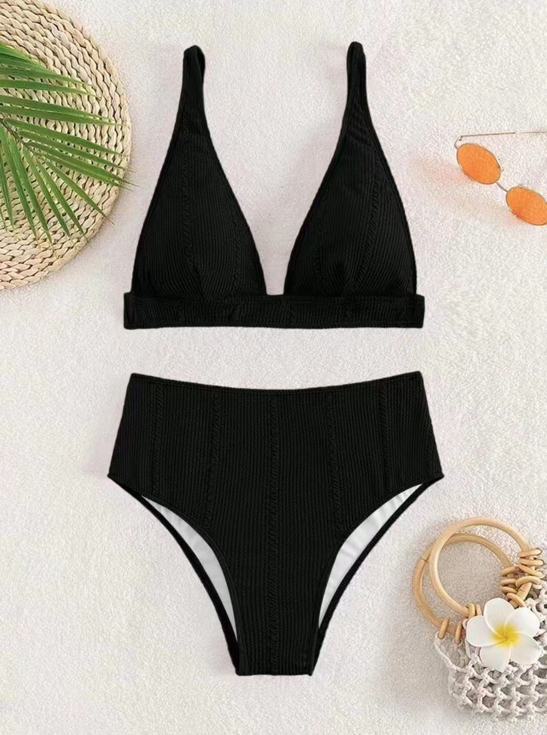 Haut de maillot de bain femme Berg-Feldt à coupe haute, avec surface texturée et fines bretelles
