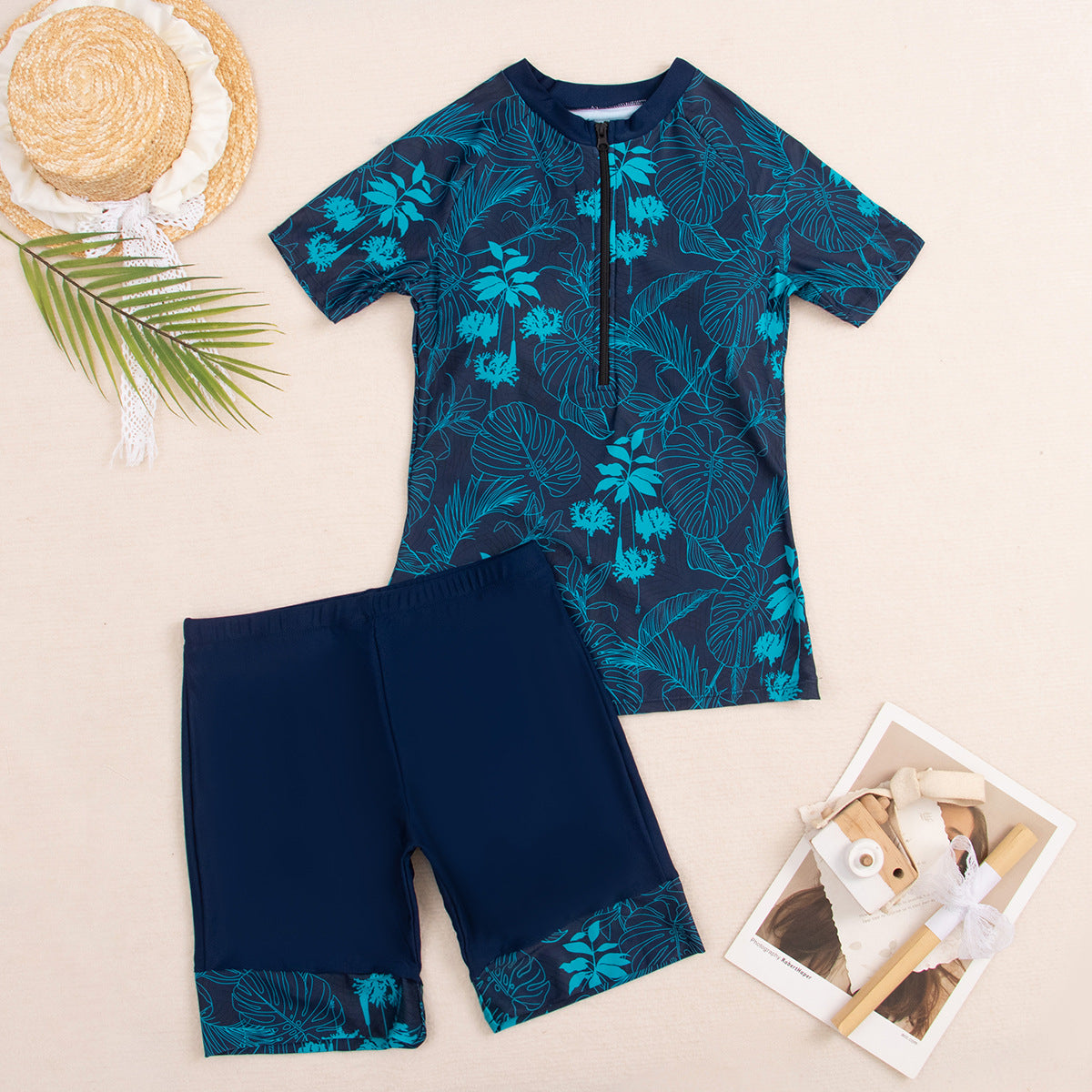 Combinaison de surf élégante pour femme avec motif végétal et short intégré de berg-feldt