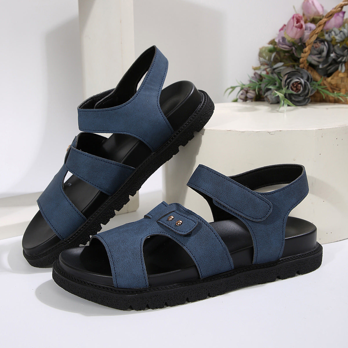 Sandales modernes pour femme avec brides réglables et semelle confortable de berg-feldt