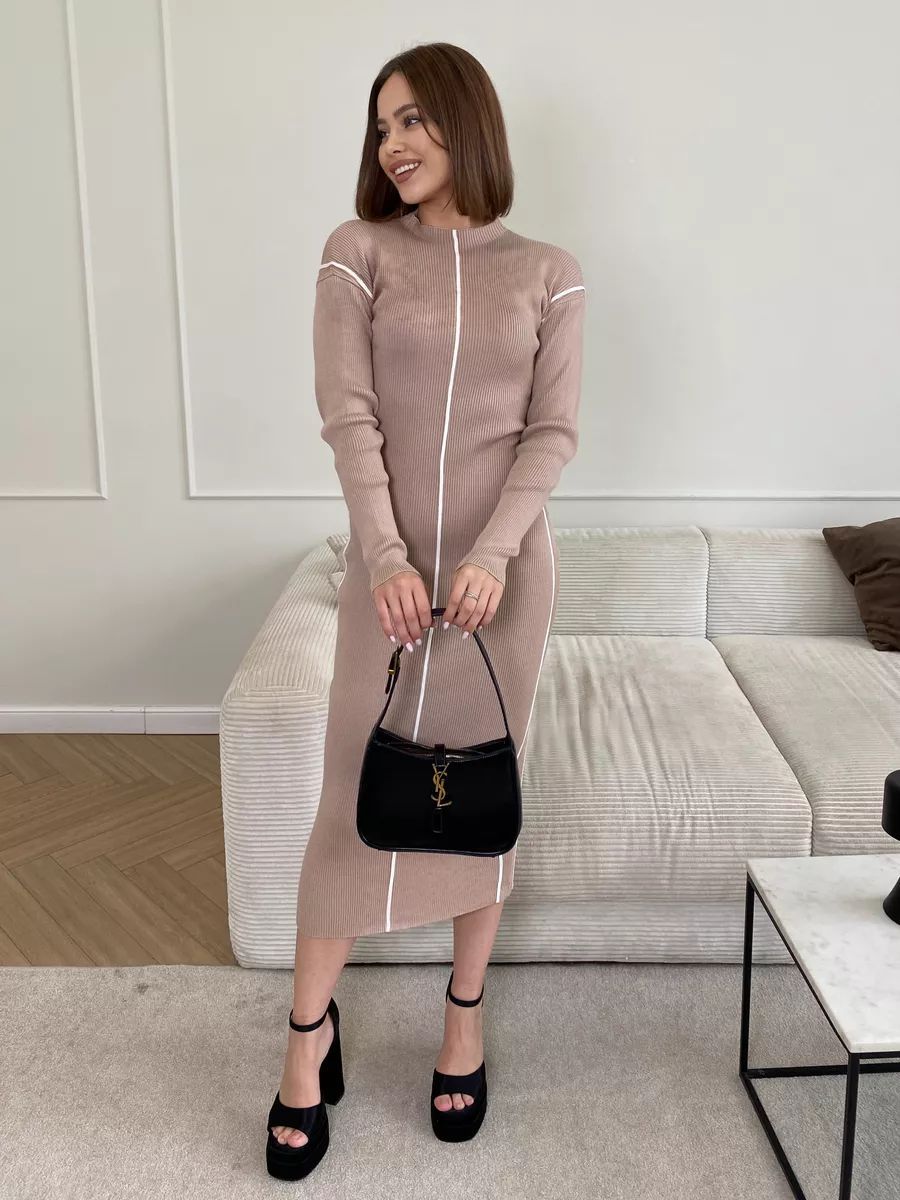 Elegantes Strickkleid für Damen mit sportlichem Zipper und figurbetonter Passform von berg-feldt
