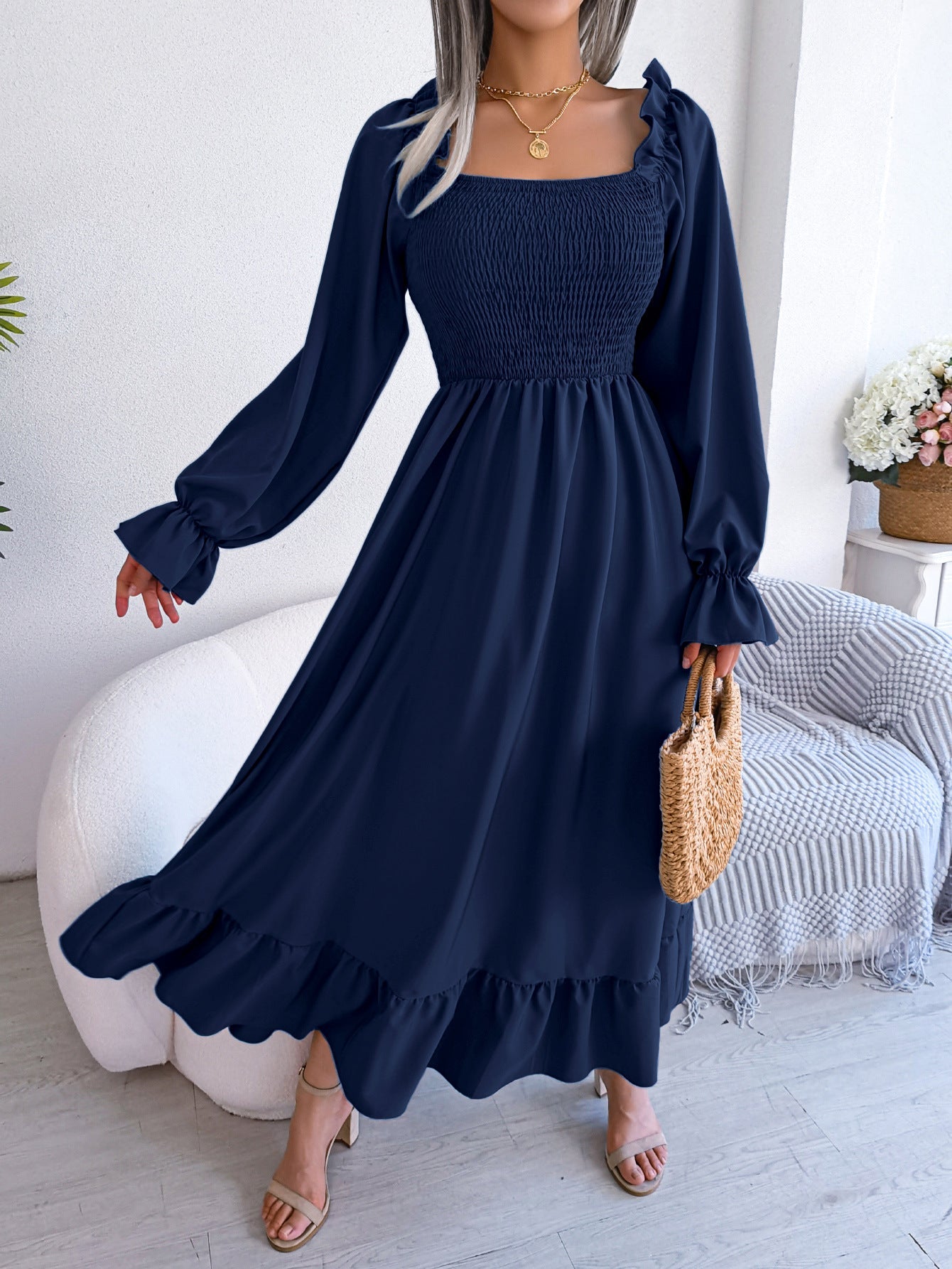 Elegantes Maxikleid für Damen mit gerafftem Oberteil und langen Ärmeln von berg-feldt