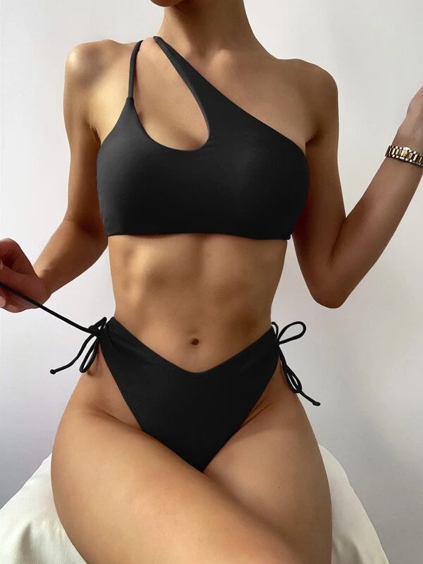 Asymmetrischer Damen Bikini mit Kordeldetails von berg-feldt