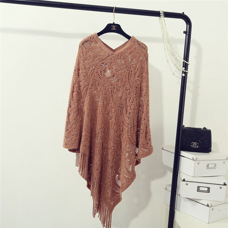Poncho élégant pour femme avec motif décoratif au crochet Berg-Feldt