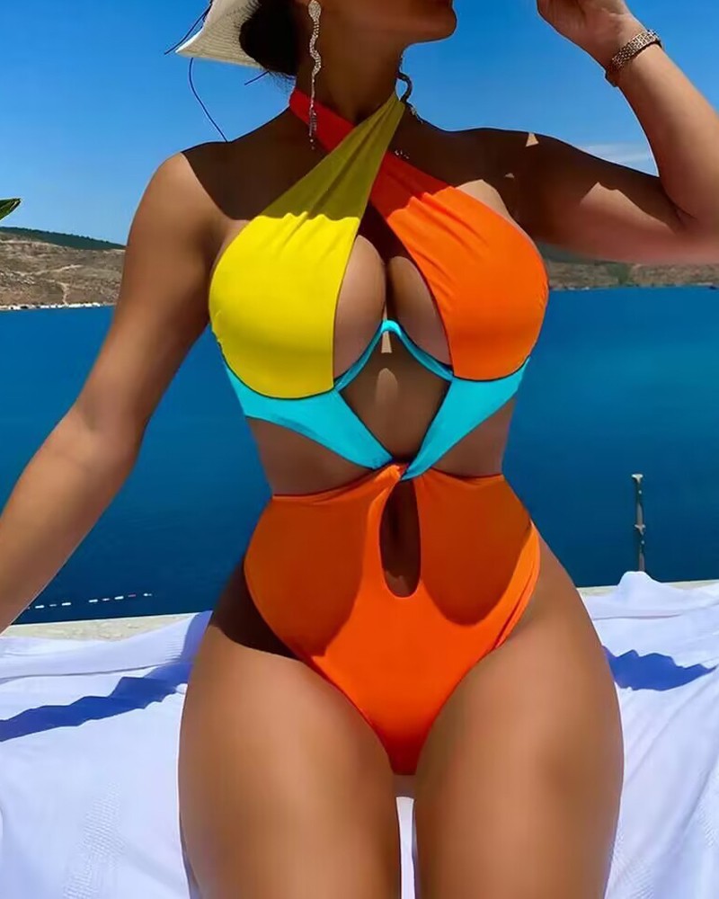 Maillot de bain femme Berg-Feldt avec élasthanne et découpe audacieuse
