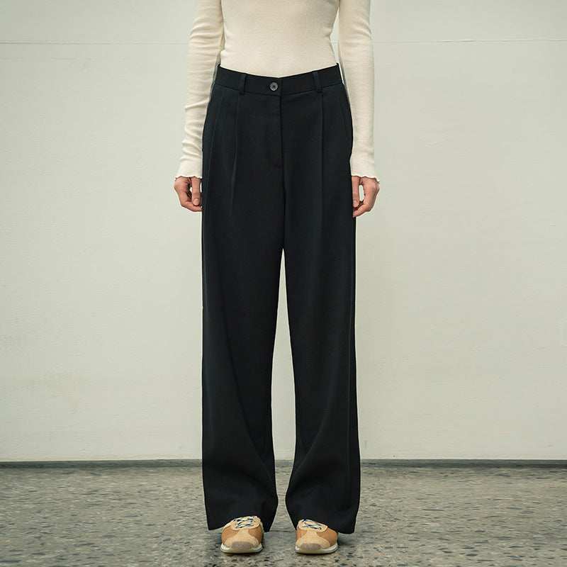 Pantalon de costume élégant et ample pour femme avec plis, de berg-feldt