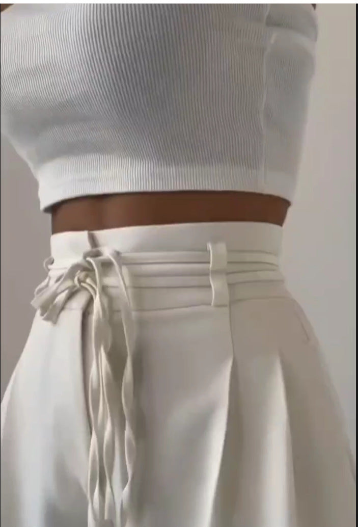 Pantalon ample et élégant pour femme avec taille confortable et plis latéraux de berg-feldt