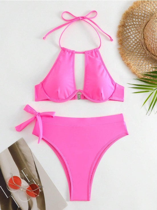 Ensemble bikini pour femme avec découpes sophistiquées et liens ajustables de berg-feldt