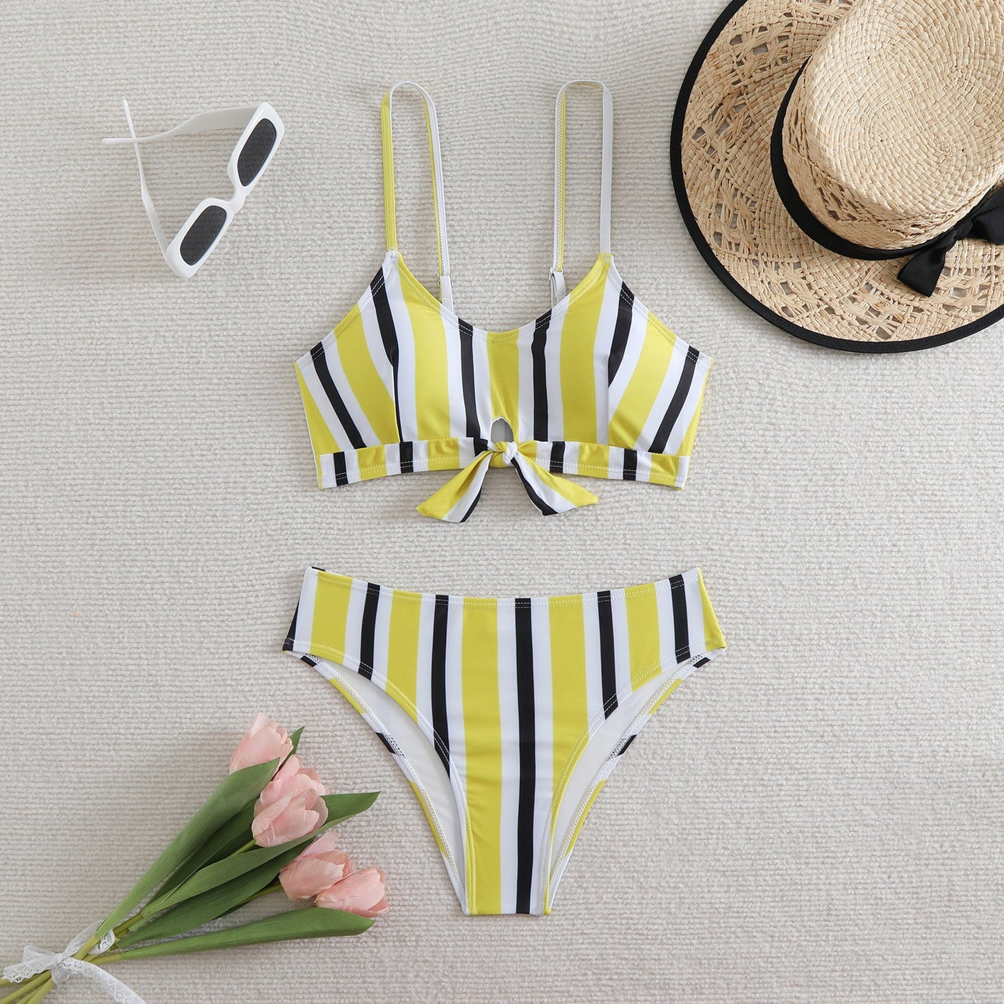 Ensemble de bikini pour femme avec motif rayé tendance et bretelles réglables, de berg-feldt