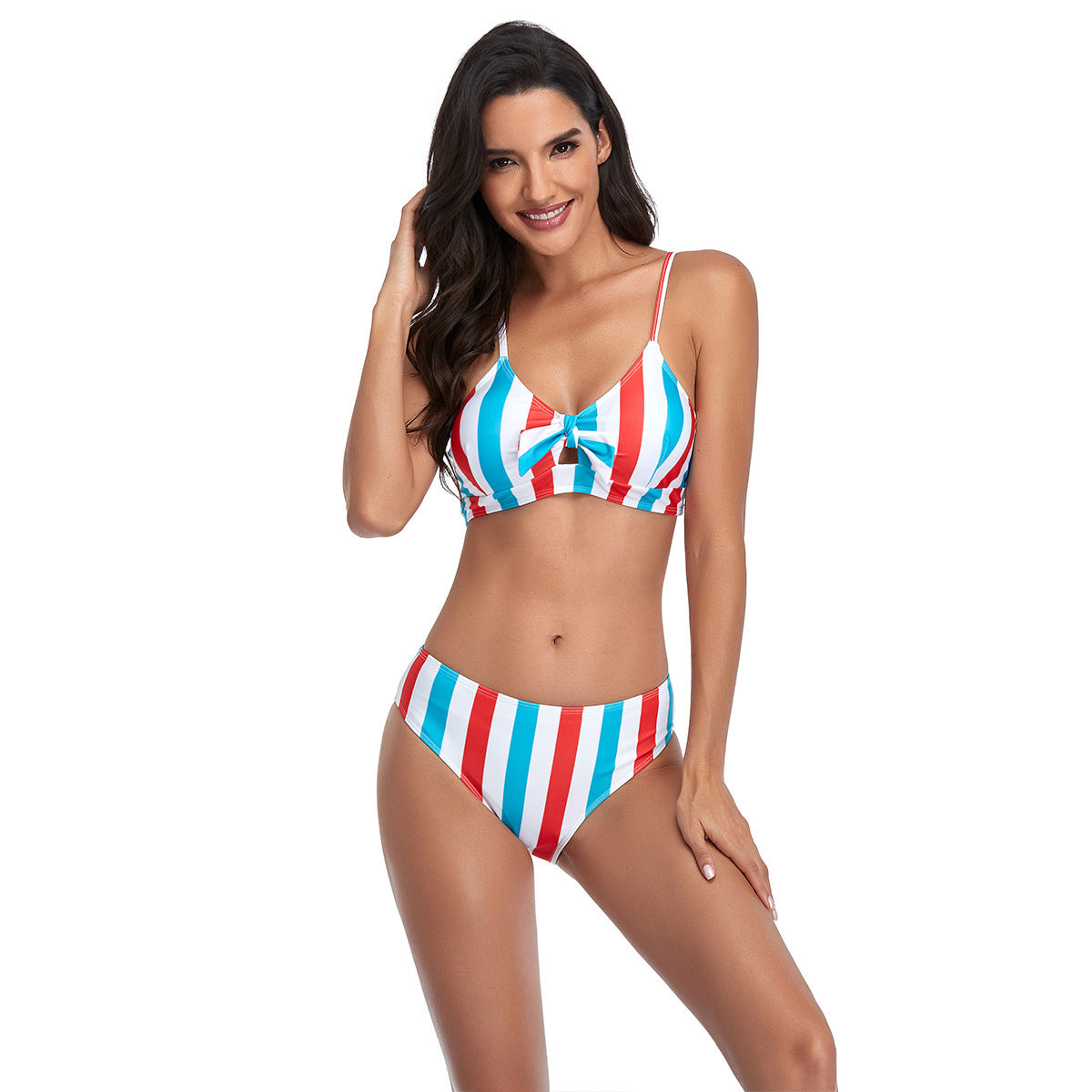 Ensemble bikini femme avec bretelles réglables et nœud stylé, de berg-feldt