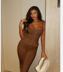 Figurbetonender Damen-Jumpsuit mit Schnürung von berg-feldt