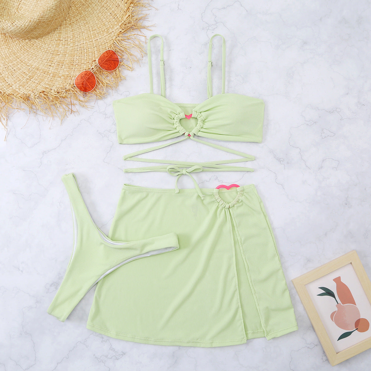 Ensemble bikini avec jupe paréo et décolleté en cœur berg-feldt pour femme