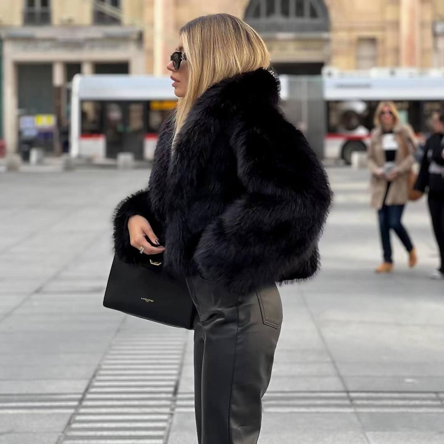 Berg-Feldt | Graue Kunstfelljacke mit Oversize