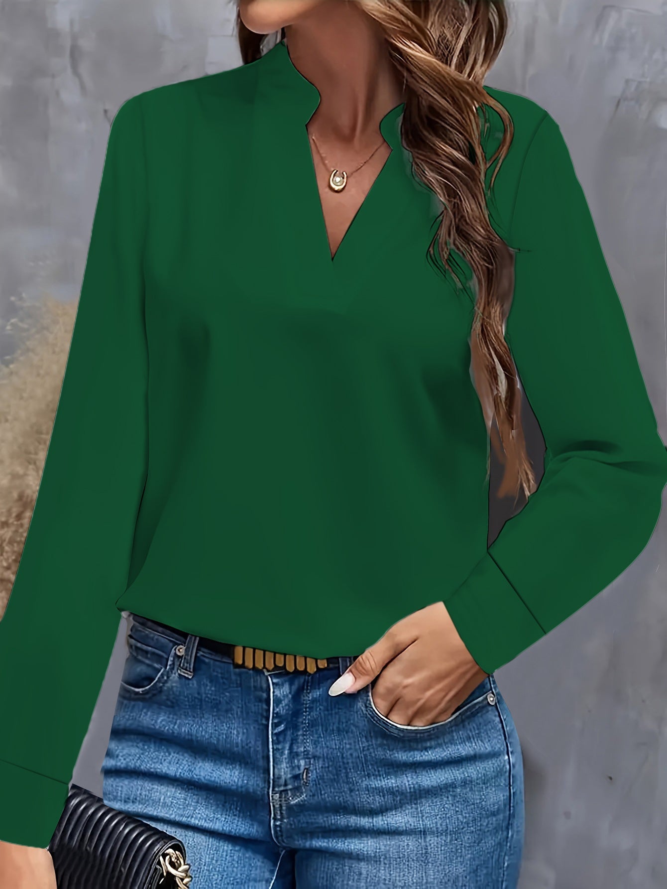 Chemisier femme à col en V au design élégant Berg-Feldt