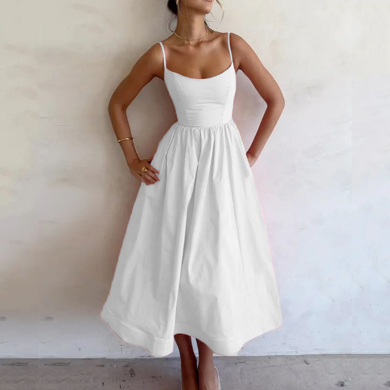 Robe longue élégante pour femme avec fines bretelles et jupe fluide, de berg-feldt