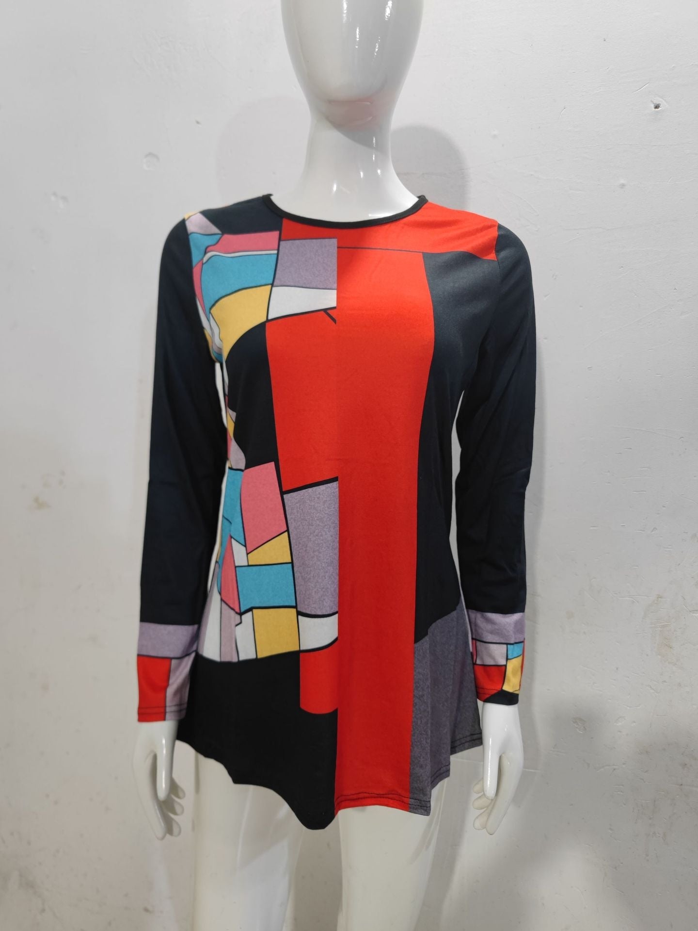 Modisches Rundhals-Langarmshirt mit Aufdruck von Fudus