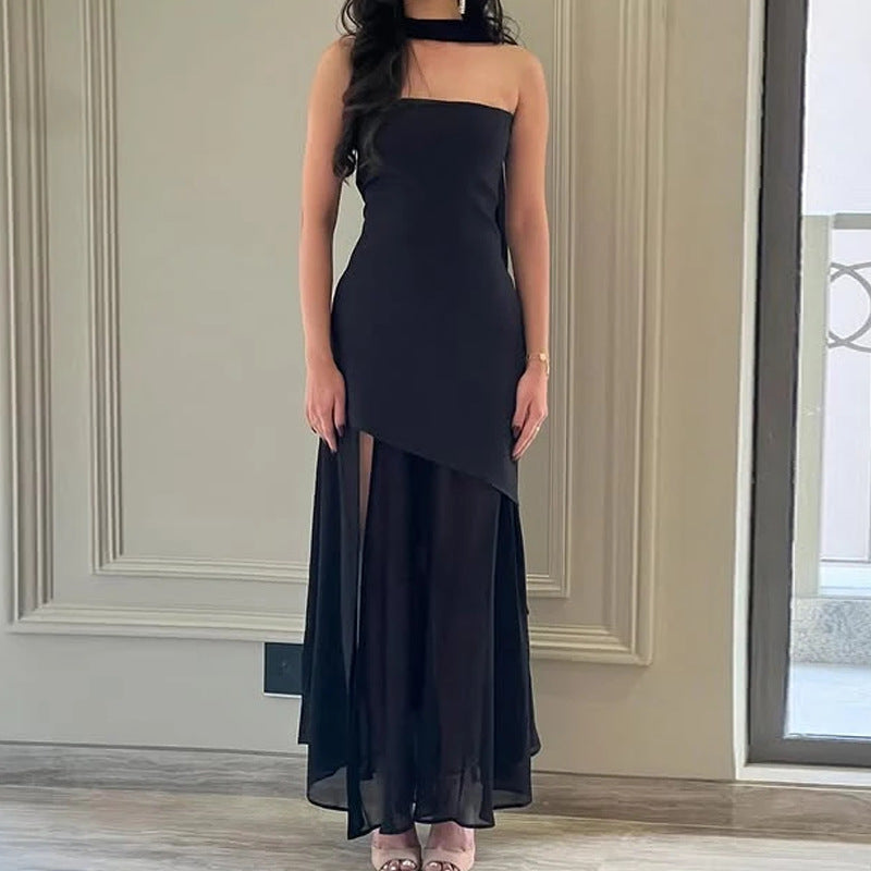 Robe de soirée élégante et sans bretelles de berg-feldt, avec une fente haute et un tissu fluide