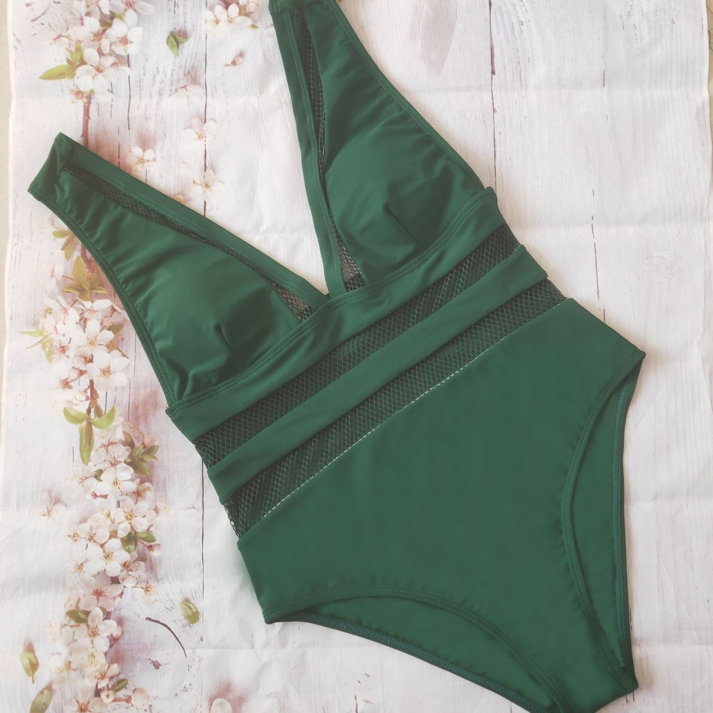 Maillot de bain femme Berg-Feldt taille haute avec détails en maille