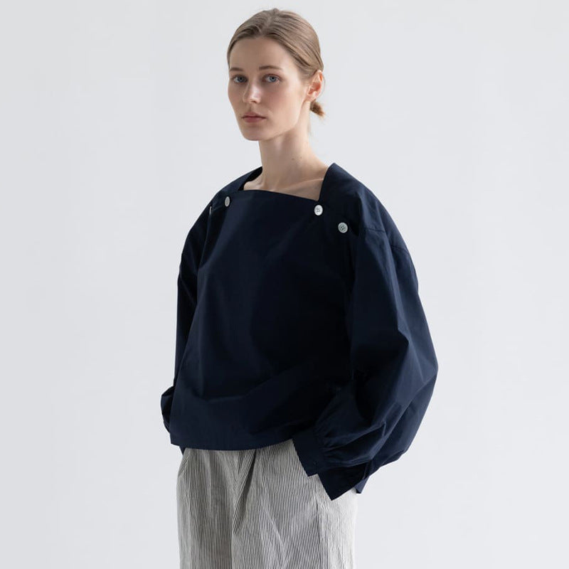 Chemisier femme oversize à encolure carrée et boutons décoratifs de berg-feldt