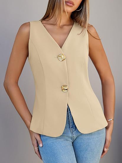 Gilet élégant pour femme avec col en V et boutons dorés de berg-feldt