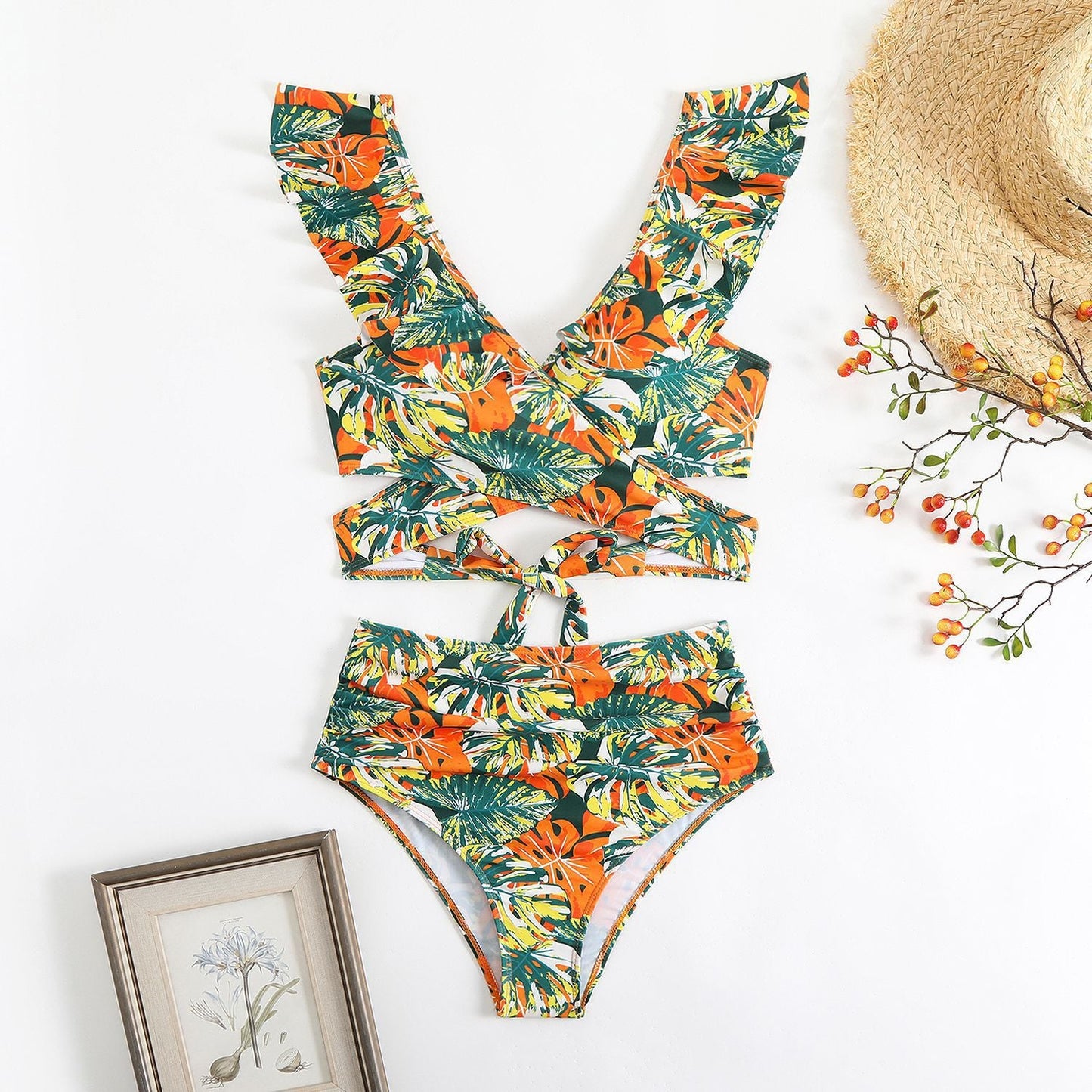 Maillot de bain deux pièces à imprimé floral avec dos design signé berg-feldt