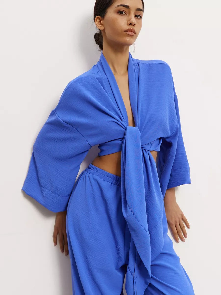 Peignoir élégant de femme style kimono avec ceinture et manches longues de berg-feldt
