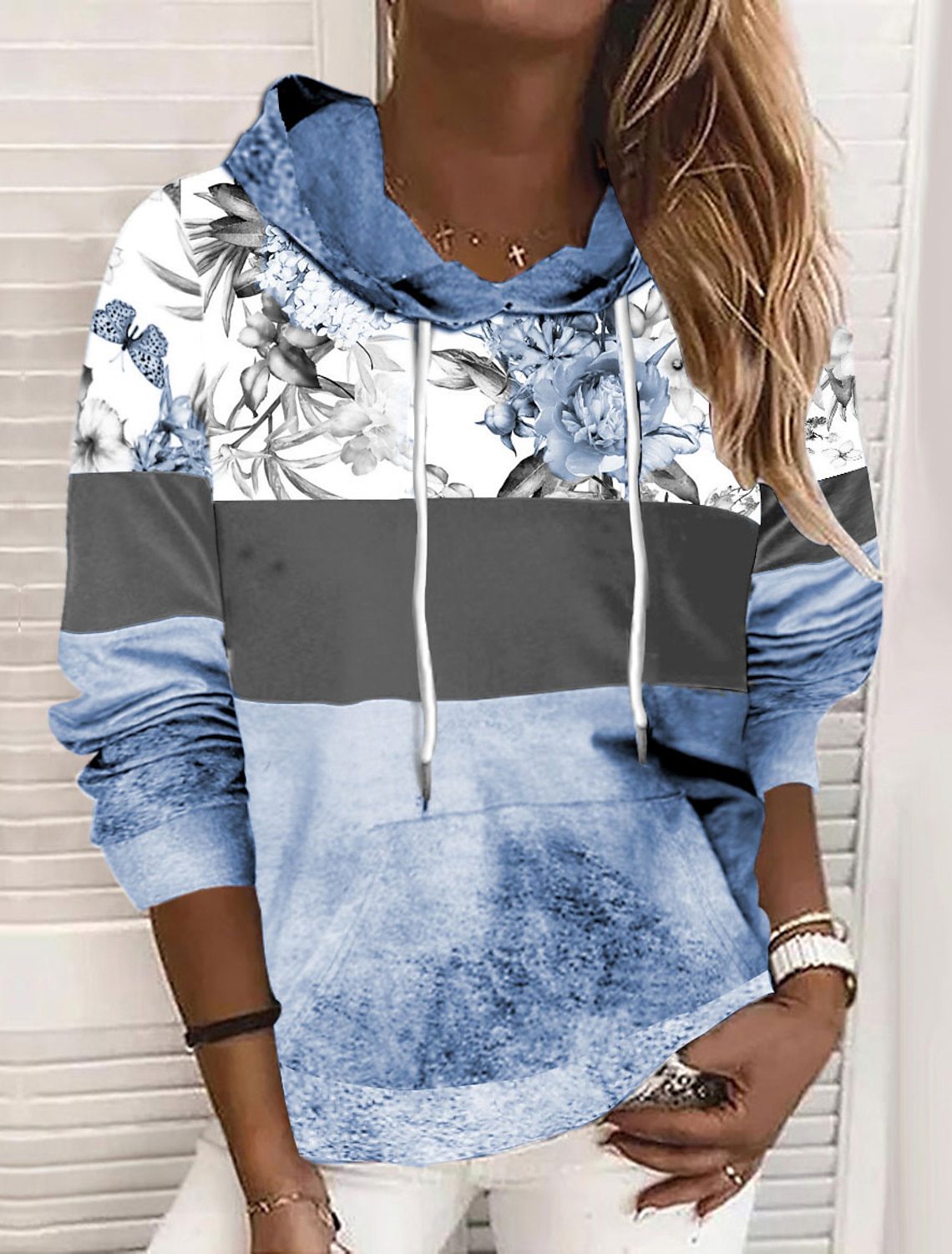 Sweat-shirt à capuche pour femme moderne avec imprimé floral et design color block de berg-feldt