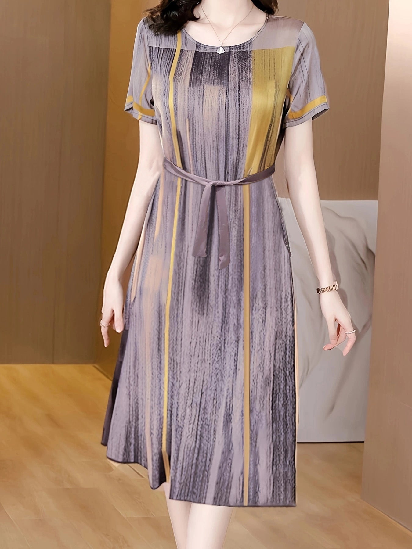 Robe rayée unique avec ceinture de berg-feldt