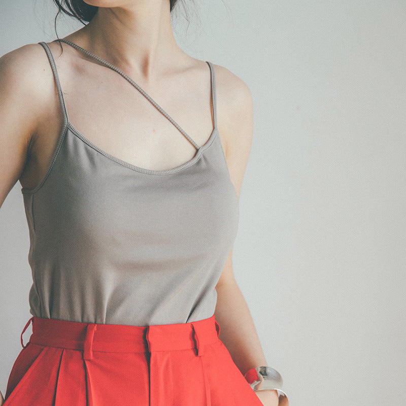 Baumwoll-Top für Damen mit asymmetrischen Trägern von berg-feldt